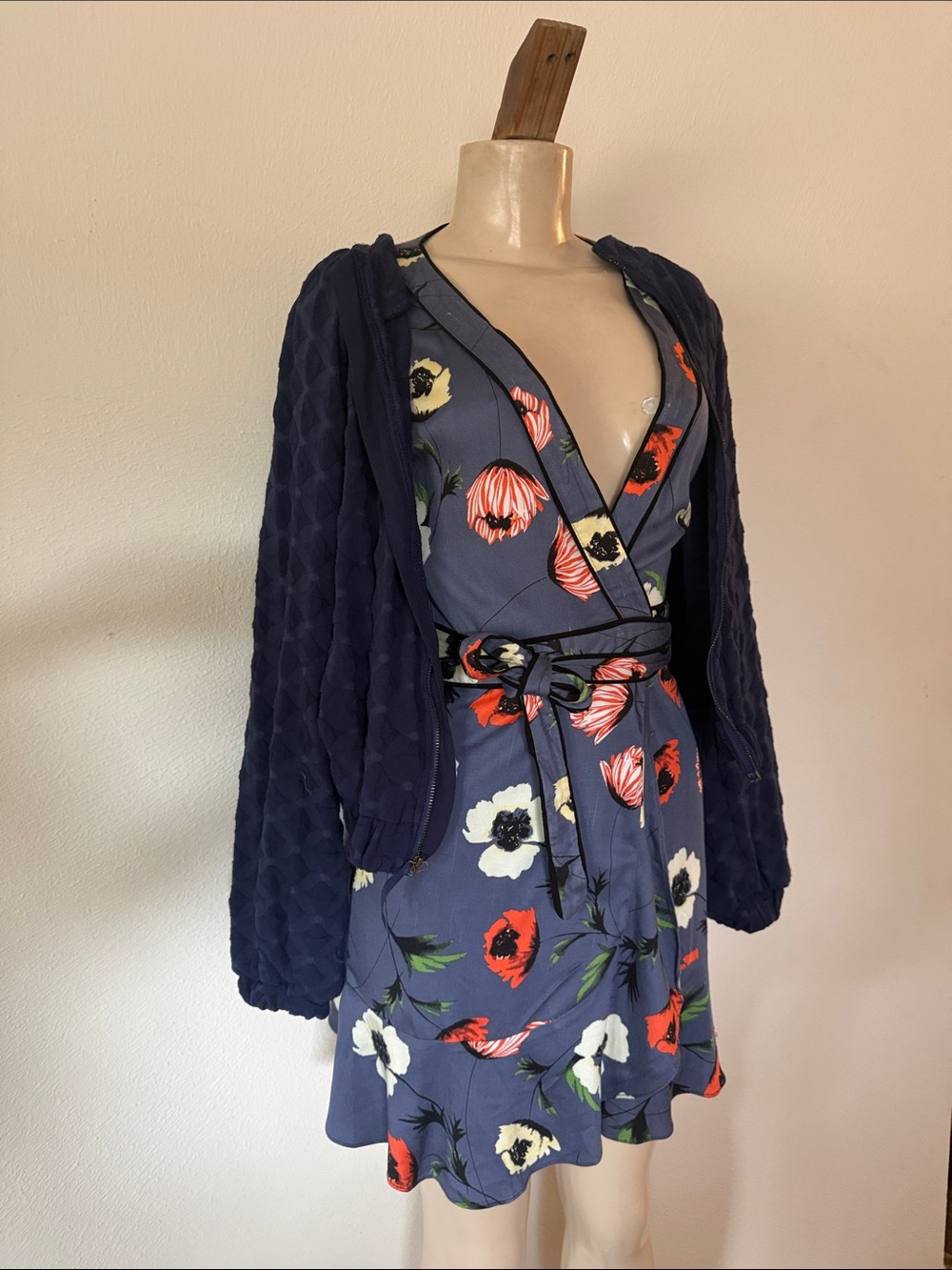 Kimchi Blue Navy Floral Wrap Dress with Tie Waist S